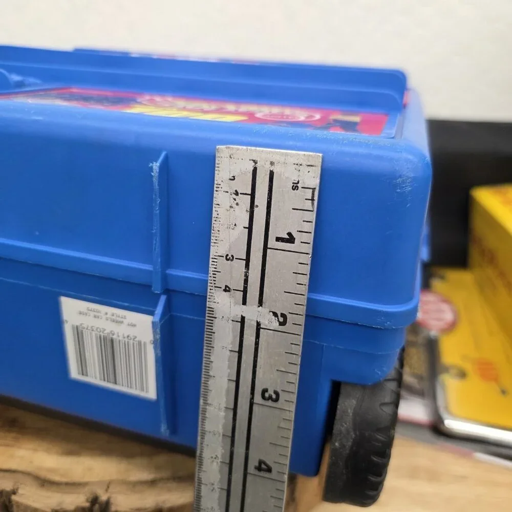 Hot Wheels Vintage 1997 100 Car Rolling Carrying Case W/Extended Handle No Cars